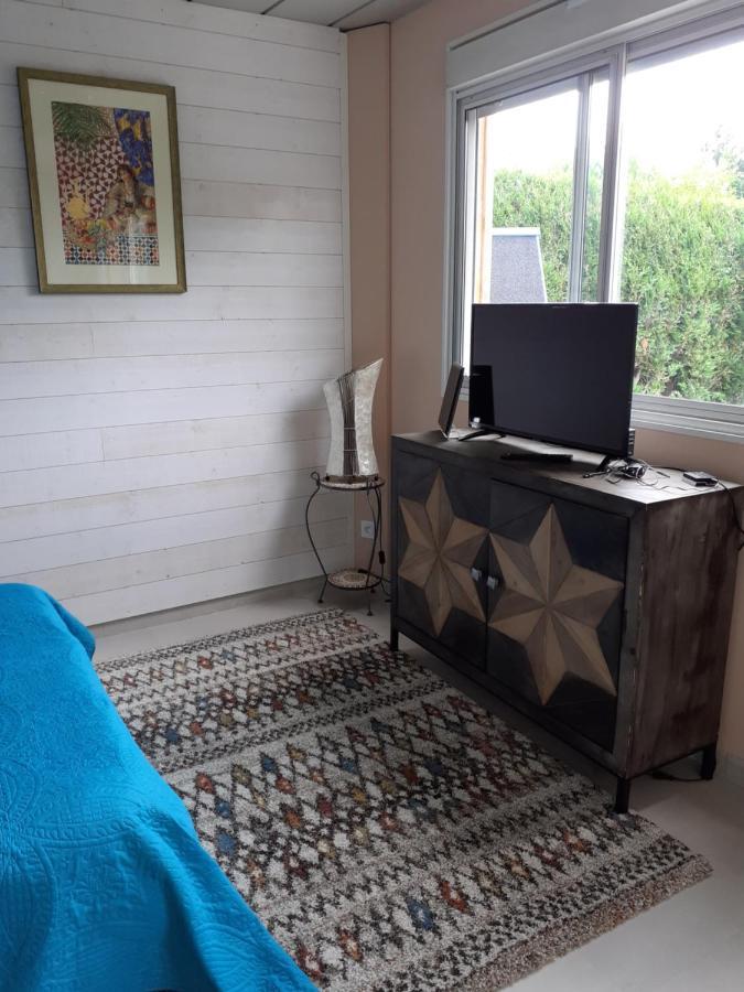 Un Chalet A Кан Екстериор снимка