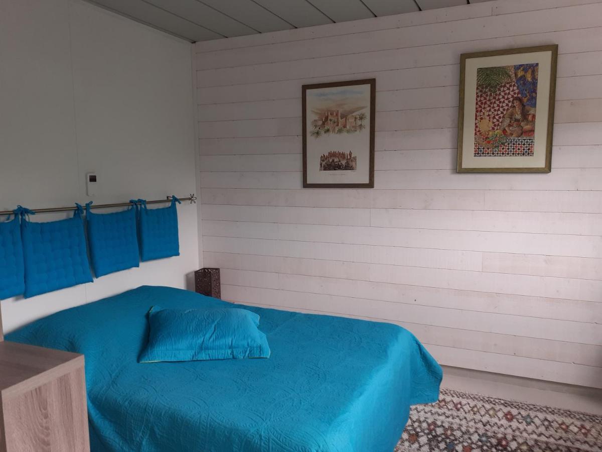 Un Chalet A Кан Екстериор снимка